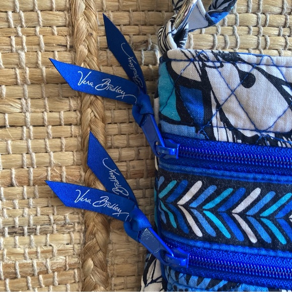 Vera Bradley triple zip bag - Picture 5 of 16
